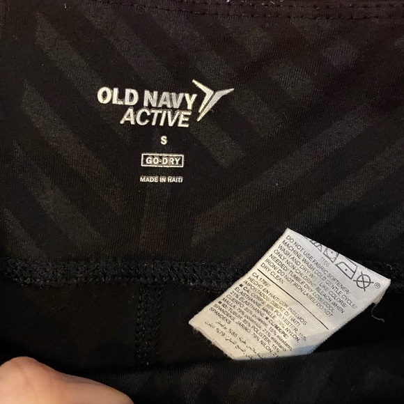 Old navy active go dry crop leggings - Picture 2 of 2